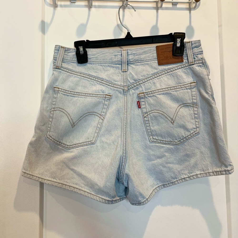 Levi’s high loose shorts